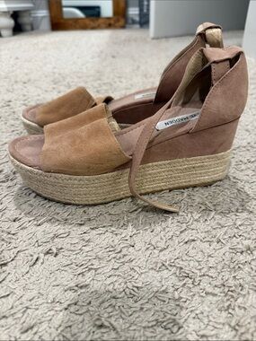 Steve Madden Tan Suede Espadrille Wedge Sandals